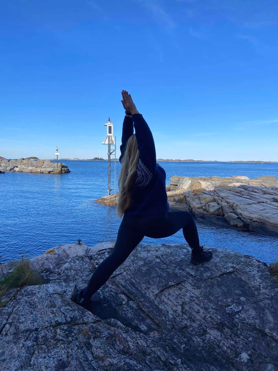 108 Solhilsener – Yoga Mala